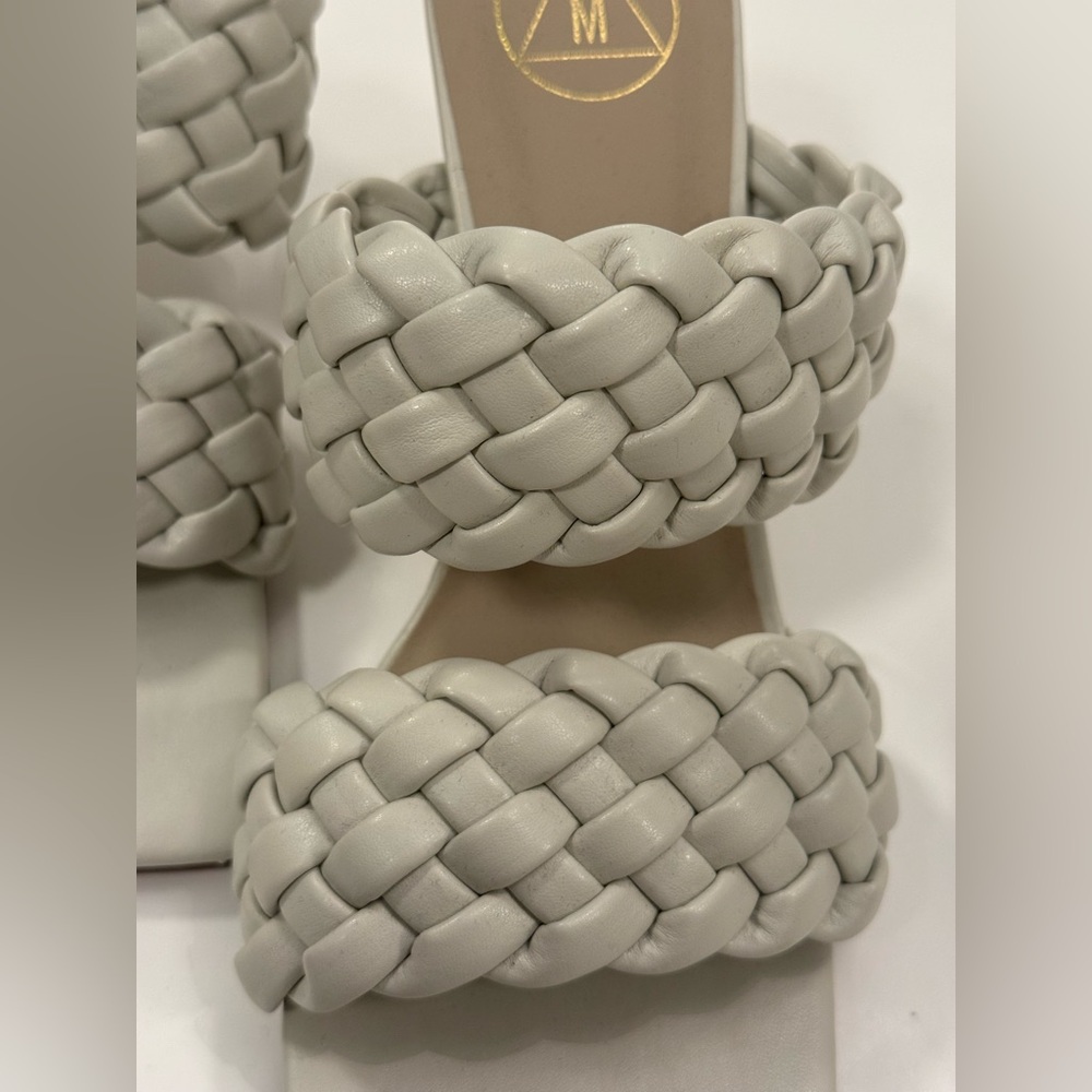 Like New-Missguided Brand Cream Double Strap Square Toe Woven Mules Shoe Size: 8 - Picture 3 of 7